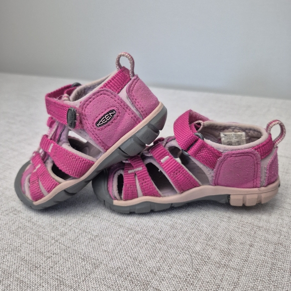 KEEN Seacamp II CNX Sandals Toddler Size 7 Very Berry Pink - Picture 3 of 10